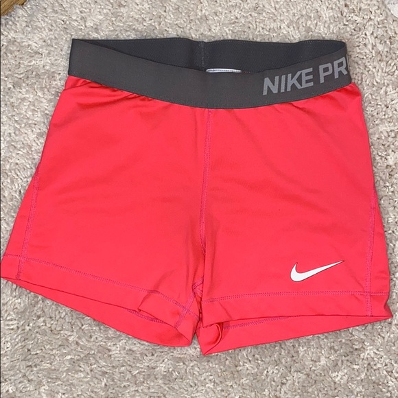 Nike Pants - Nike Dri Fit Work out shorts